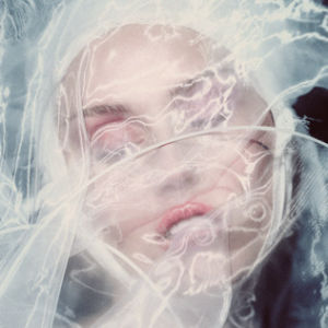 SECRETS - (MILEY CYRUS)